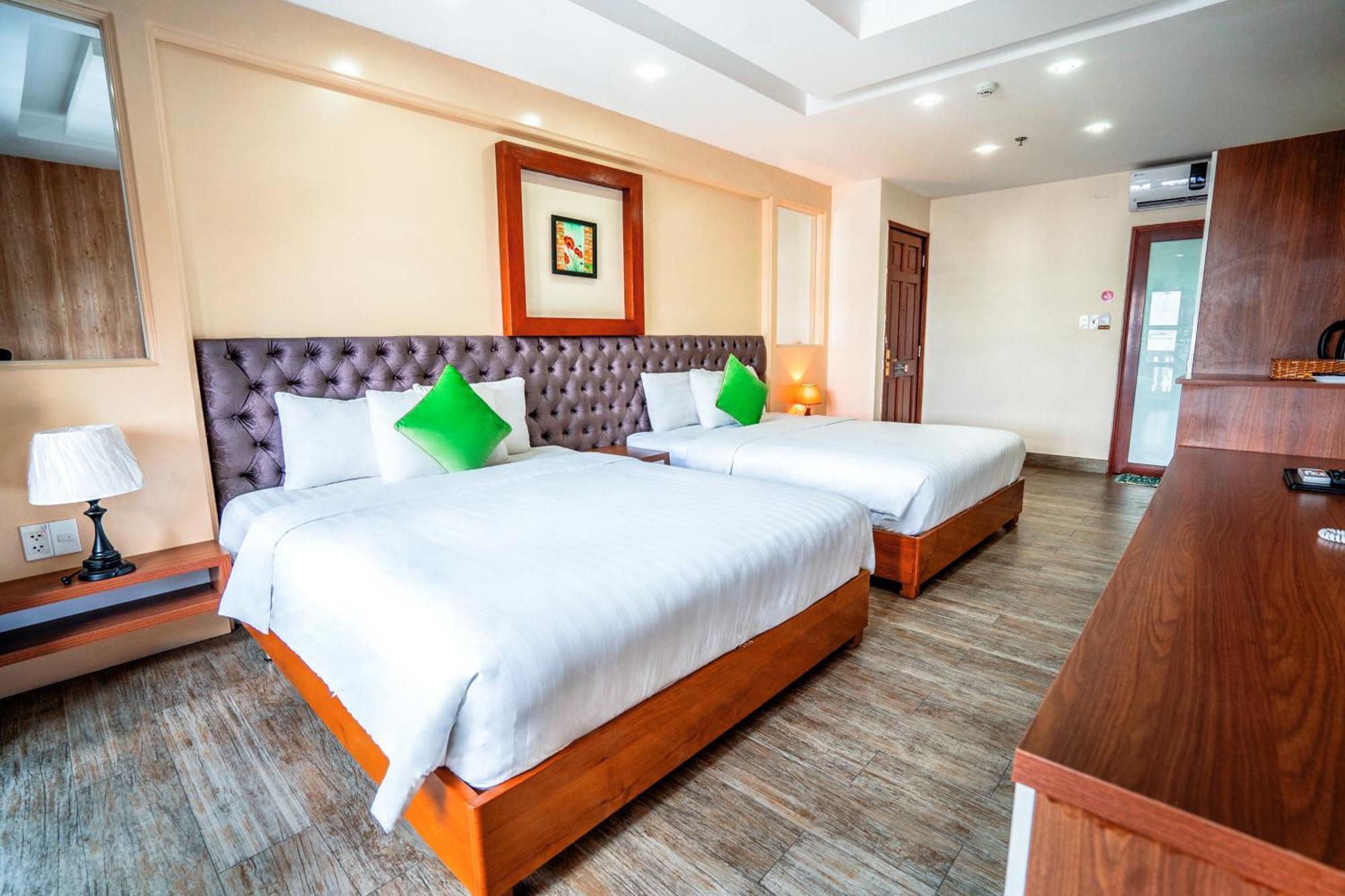 Hotel C'lavie - Saigon Airport 3*